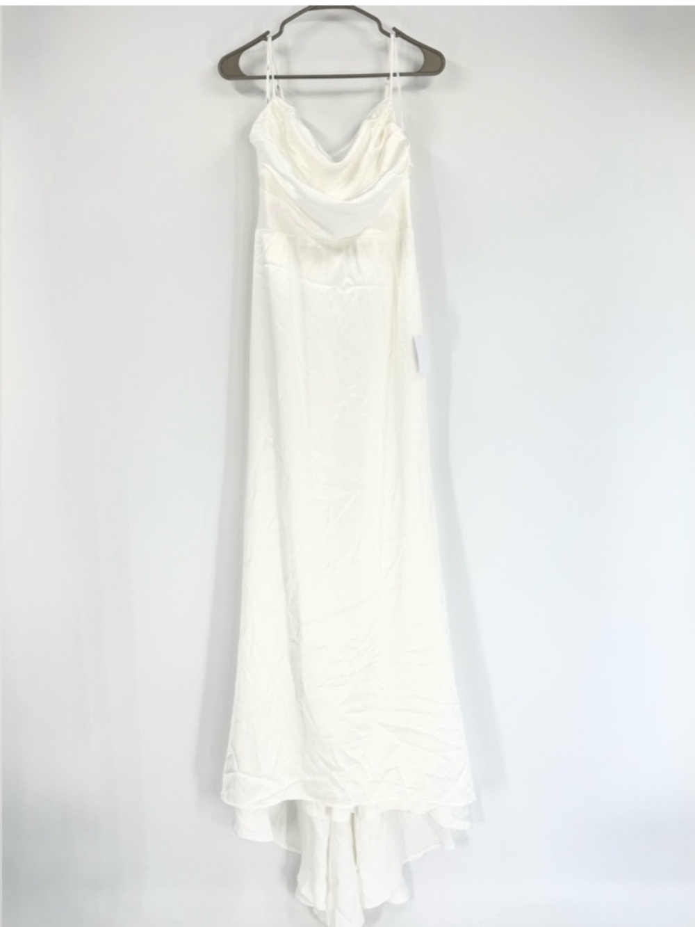 Lulus Lovely Endearment White Satin Sleeveless Backless Maxi Dress, Size M, NWT - Picture 6 of 14